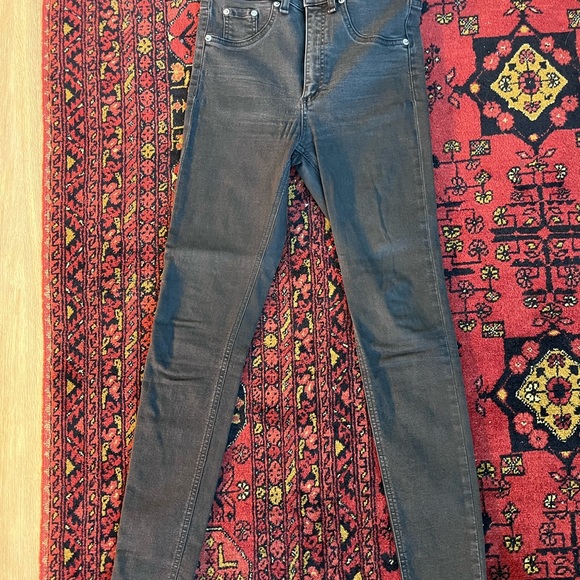 High Rise Ankle Skinny - Picture 3 of 5